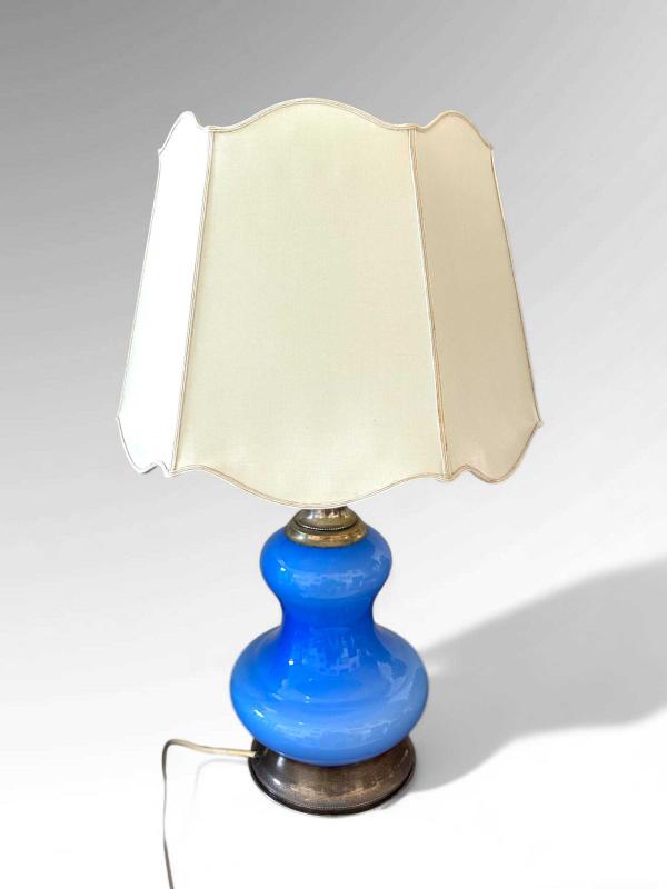 Lampada da tavolo in ceramica blu