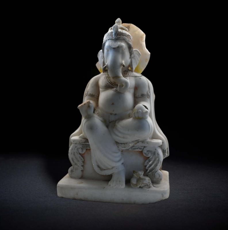 Grande scultura di Ganesh in marmo 